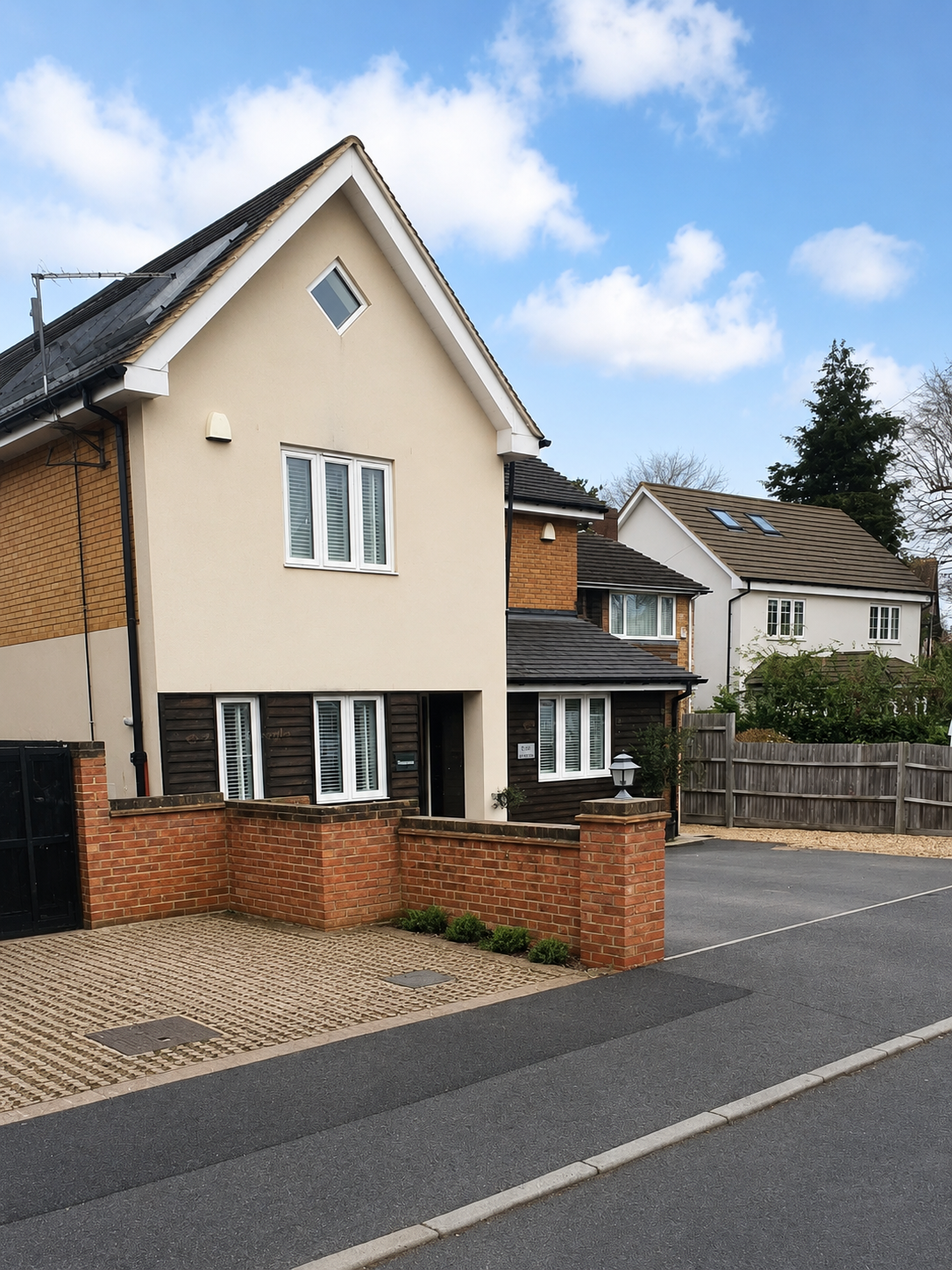Elm Grove Road, Cobham